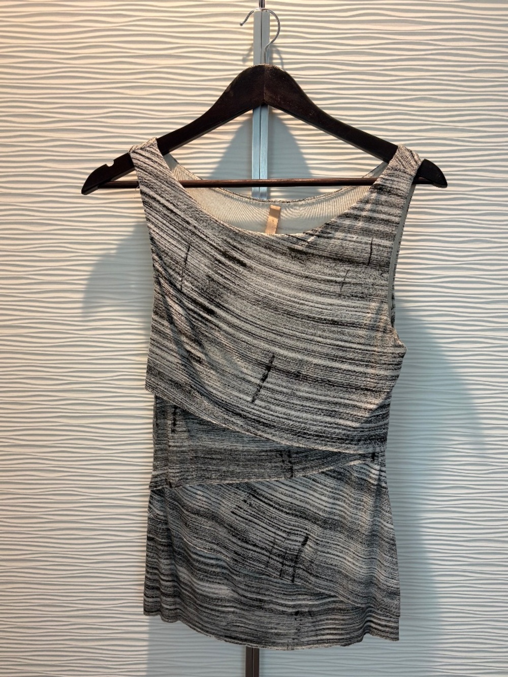 Bailey 44 Asymmetrical Raw Cut Tank Size Small